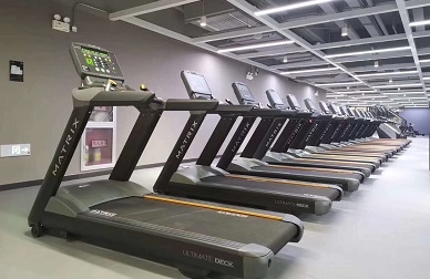 快猫成人免费短视频最新五星级酒店健身房配置