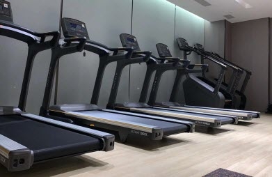快猫成人免费短视频单位健身房配置